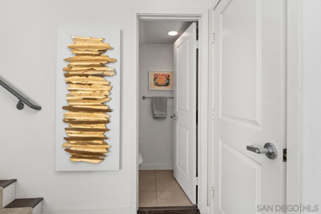 https://media.crmls.org/mediaz/84094595-aa7c-4dd1-b345-f276deb40c46.jpg?preset=X-Large