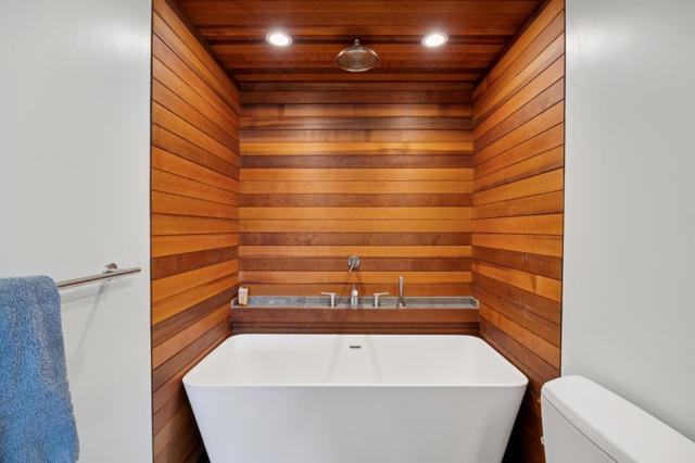 990 Avenue Alhambra, Half Moon Bay CA: https://media.crmls.org/mediaz/840a2b0f-c258-4eb7-bf23-9704c3435277.jpg