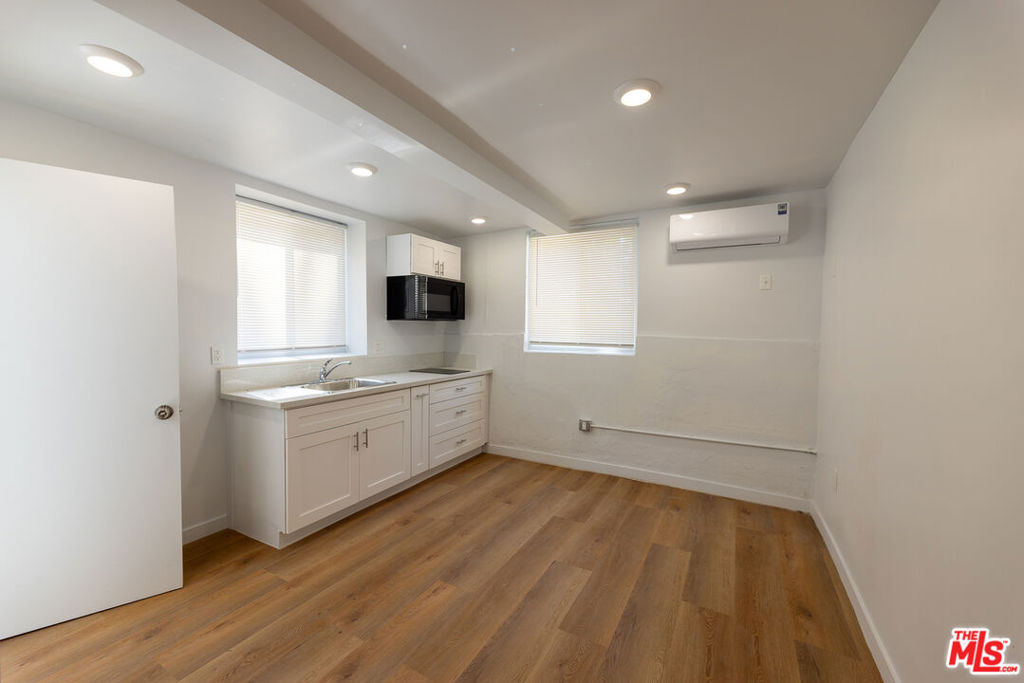 1420 Alvarado Terrace #13