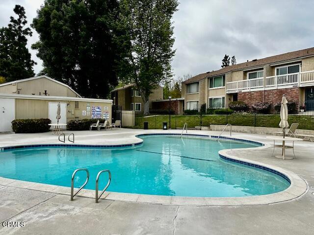 Detail Gallery Image 4 of 5 For 15091 Varsity St #C,  Moorpark,  CA 93021 - 3 Beds | 2/1 Baths