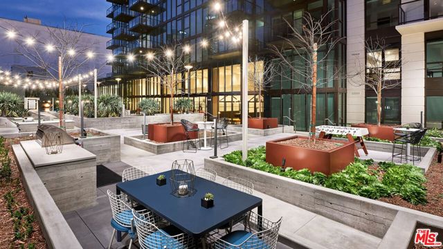 755 S Spring Street, Los Angeles CA: https://media.crmls.org/mediaz/840bbcaa-69ba-4212-81f2-d06352b960cb.jpg