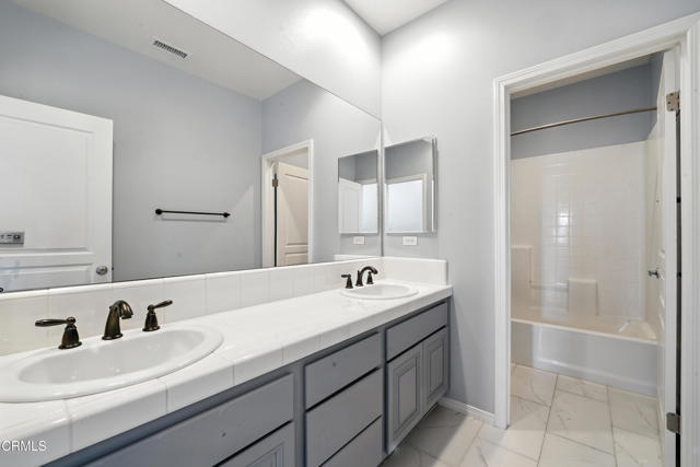 29039 Shorecliff Circle, Menifee CA: https://media.crmls.org/mediaz/840c04c9-3912-41fb-a132-9e013d4a37b5.jpg