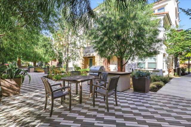 324 Cherokee Loop, Mountain View CA: https://media.crmls.org/mediaz/840cf7a0-bf93-433f-adf4-4712c9429b2a.jpg
