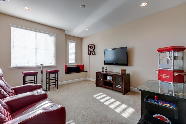 Image 30 of 60 For 2394 Amantea Way