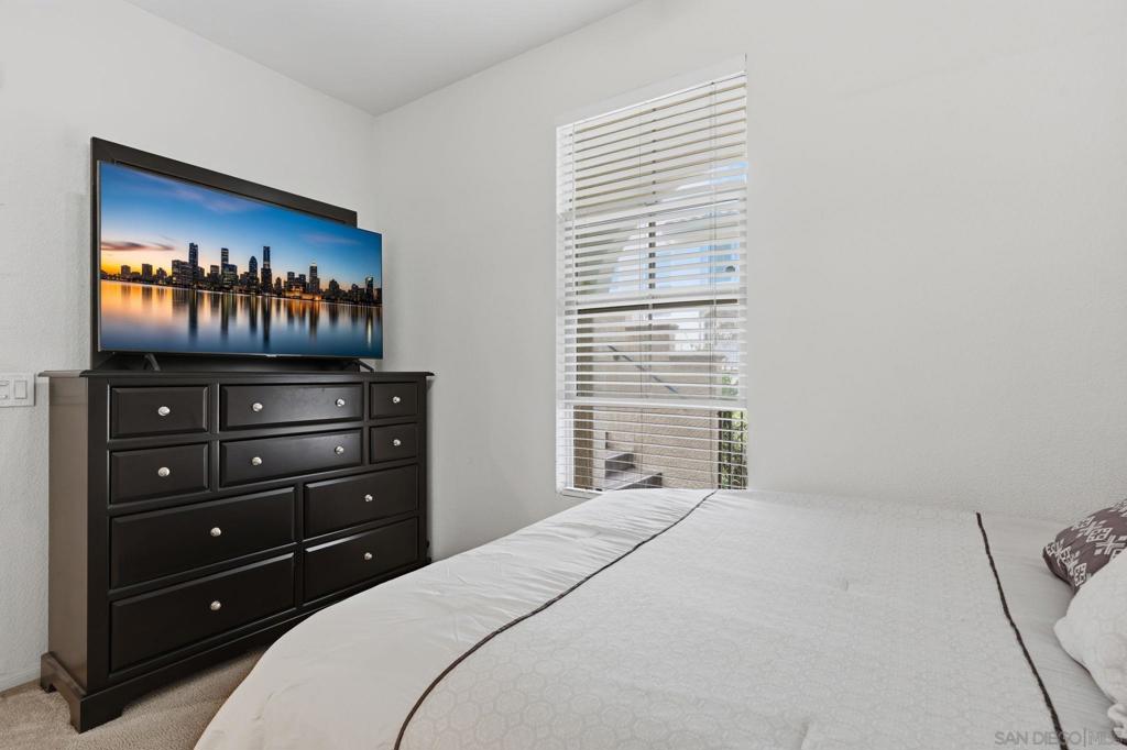 237 Marquette Ave - photo 3