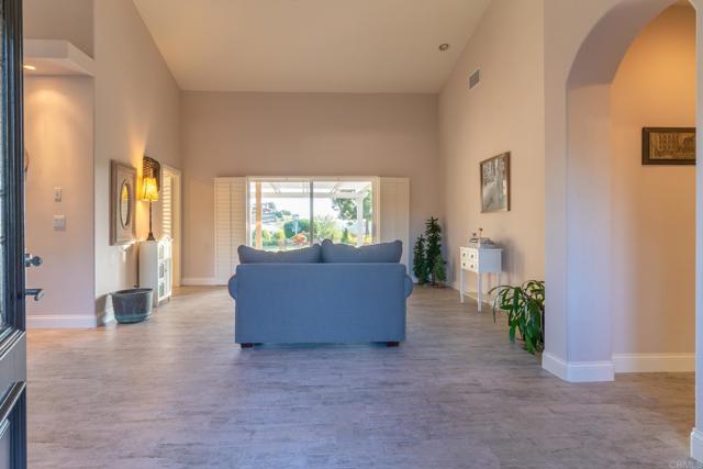 30646 Red Hawk Road, Valley Center CA: https://media.crmls.org/mediaz/840e77ee-abfd-4d83-b976-7198eaade095.jpg
