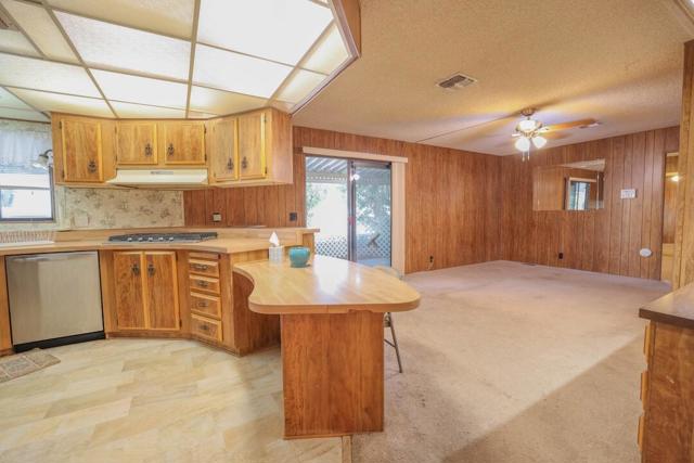 33321 Laura Drive, Thousand Palms CA: https://media.crmls.org/mediaz/840e8f6c-5304-4ab1-bc08-a00b055af944.jpg