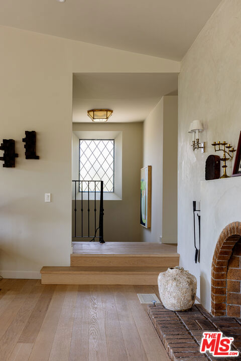4228 Los Nietos Drive, Los Angeles CA: https://media.crmls.org/mediaz/840ea0b8-3688-4a41-9a0d-3cc9bfbe0619.jpg