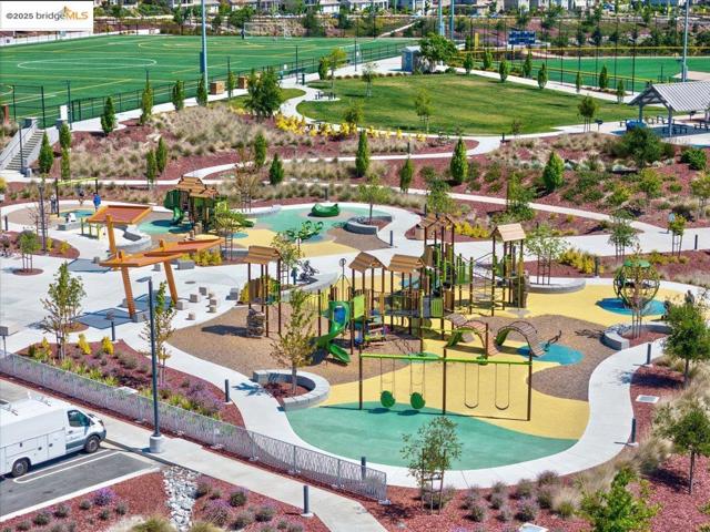 2712 Via Vicenza, San Ramon CA: https://media.crmls.org/mediaz/84103575-58cd-401f-81c9-8ce436ce75d4.jpg