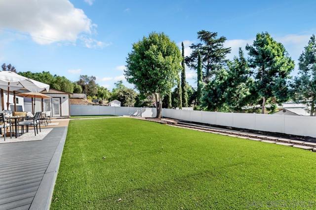 13725 Adrian St, Poway CA: https://media.crmls.org/mediaz/84105d3c-954f-4896-83a2-5c83494b1c6b.jpg