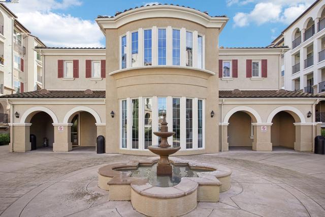 3240 Maguire Way, Dublin CA: https://media.crmls.org/mediaz/8410ce5c-8f79-44b7-8570-a1031d08403a.jpg
