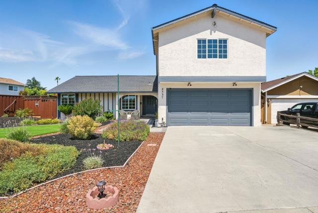 4537 Jonquil Drive, San Jose CA: https://media.crmls.org/mediaz/8411b782-9557-4861-a36a-6bc4517cf97e.jpg