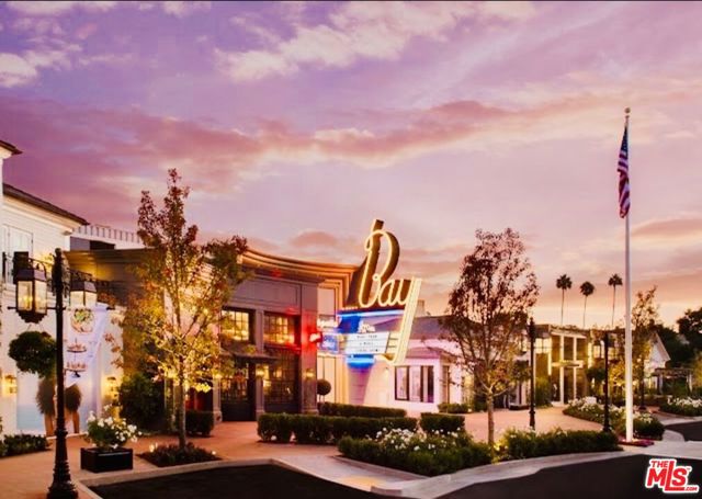 515 Chapala Drive, Pacific Palisades CA: https://media.crmls.org/mediaz/8411bb88-0742-4edb-a84b-b6f3d4846164.jpg