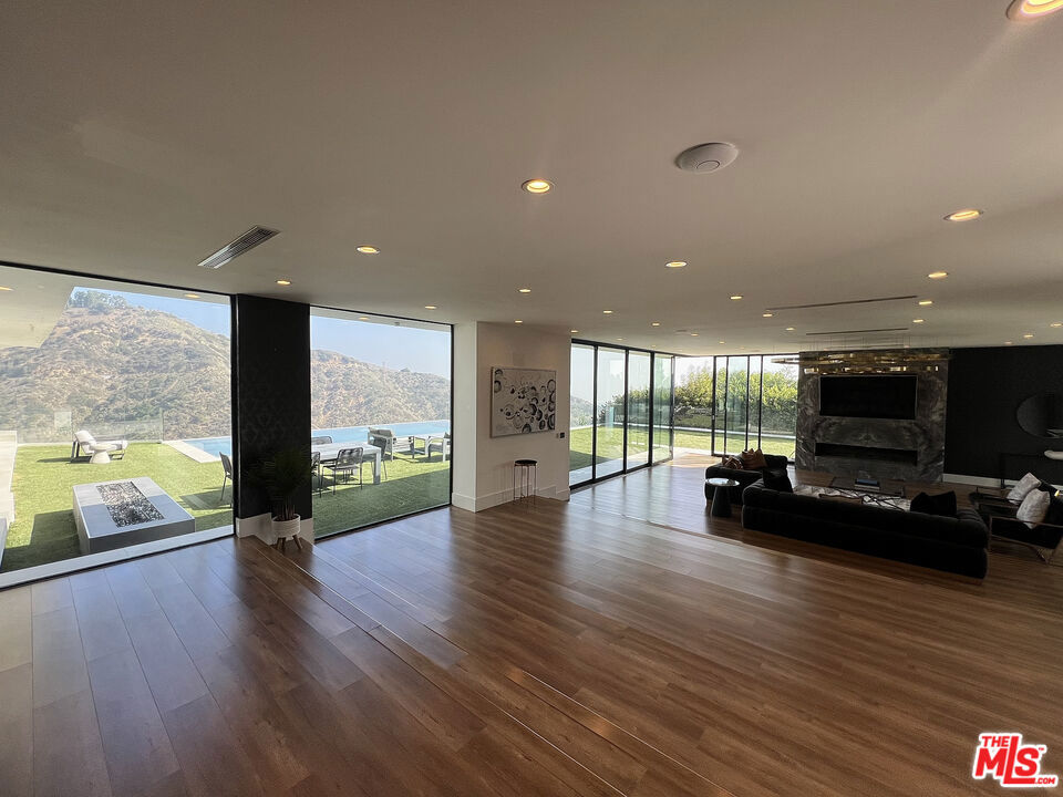 MLS #26848921 image #4