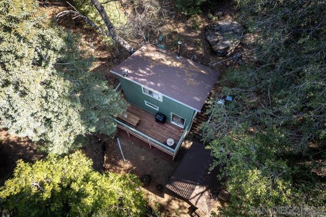 22230 Crestline Rd, Palomar Mountain CA: https://media.crmls.org/mediaz/8412bd41-68bc-44d8-a5e7-b4cdaf39cae1.jpg