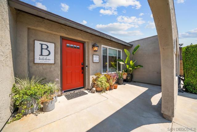 10263 Avenida Real, Lakeside CA: https://media.crmls.org/mediaz/84145372-b506-4e19-84ec-c2a547e18693.jpg