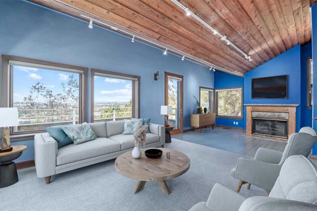 3811 Via Del Mar, San Diego CA: https://media.crmls.org/mediaz/841462c6-6fa6-41e6-931d-d3f90d67949d.jpg