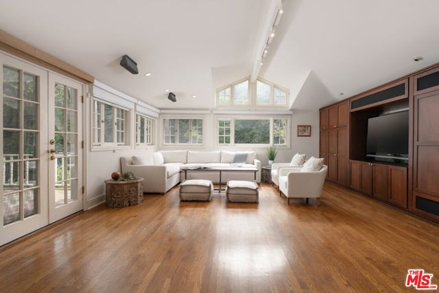 663 Lilac Drive, Santa Barbara CA: https://media.crmls.org/mediaz/8414fb05-132d-48f5-9c19-a40aad6bd0e0.jpg