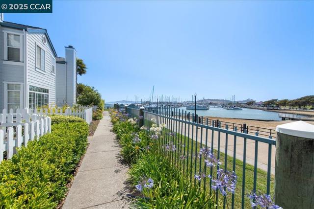 609 Commodore Dr, Richmond CA: https://media.crmls.org/mediaz/8415219e-9e92-41b1-a4e6-c0435a309873.jpg