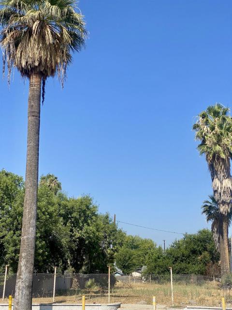 Detail Gallery Image 2 of 6 For 840 N E Street, San Bernardino,  CA 92410 - – Beds | – Baths