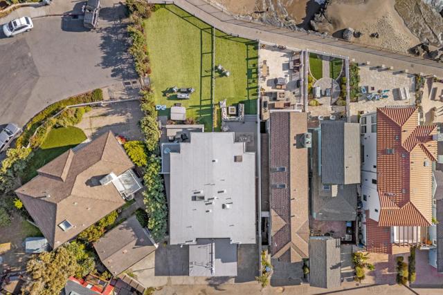 Image 7 of 70 For 9 Rockview Drive