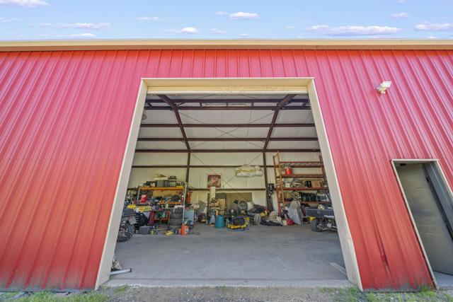 2464 Wynola Rd, Julian CA: https://media.crmls.org/mediaz/8416c102-5f64-4e28-aff3-3472ef2bdc78.jpg