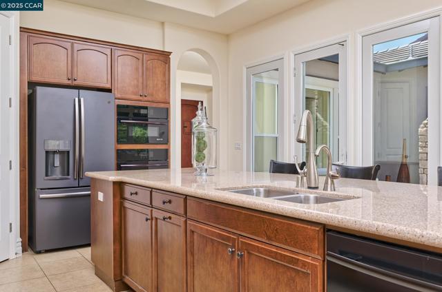 1681 Gamay Ln, Brentwood CA: https://media.crmls.org/mediaz/84175299-7fdc-4937-b493-fcf85f9b82b6.jpg