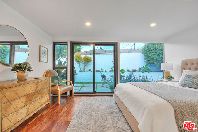 3804 Duray Place, Los Angeles CA: https://media.crmls.org/mediaz/841946ac-8aa9-489e-ad22-04bd6b0ffc02.jpg