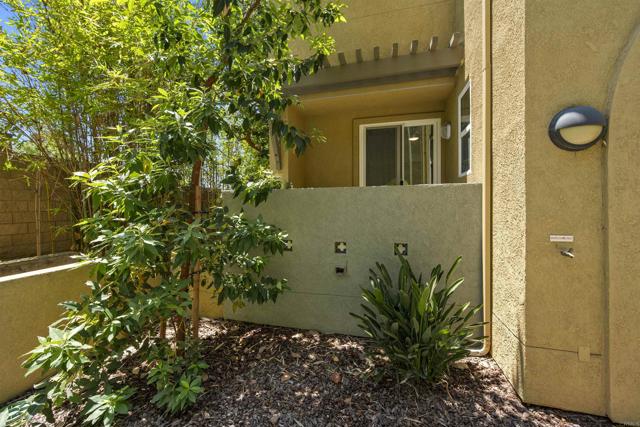 7715 El Cajon Boulevard, La Mesa CA: https://media.crmls.org/mediaz/8419b2ec-7354-4e09-83a4-5dc8d06ede5f.jpg