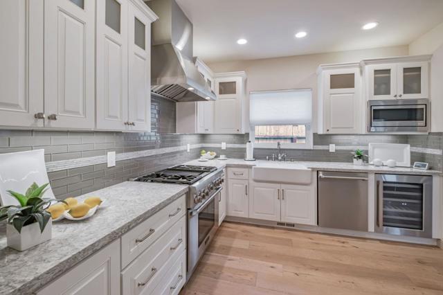 505 Cliff Drive, Aptos CA: https://media.crmls.org/mediaz/841abb47-c68d-414c-b7dc-80c6f8466271.jpg