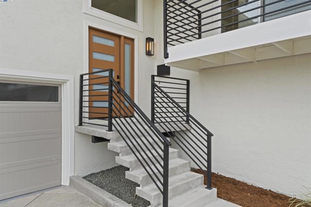 Image 29 of 51 For 4253 Mirador Dr