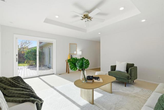 1747 Walnut Drive, Mountain View CA: https://media.crmls.org/mediaz/841c7edf-7d0b-450f-969e-fac0d3d5d55a.jpg