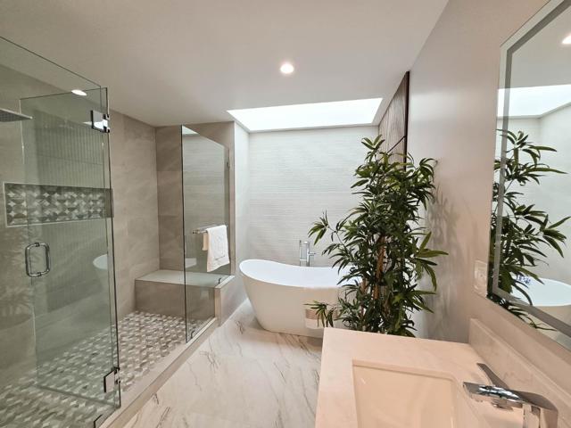 95 Centre Street, Mountain View CA: https://media.crmls.org/mediaz/841cade6-011b-4d2f-8217-21afcdc7c1a8.jpg