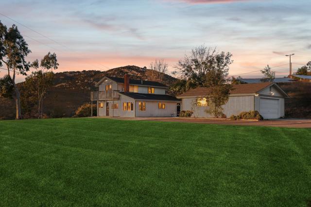 26086 Bear Valley Heights Road, Escondido CA: https://media.crmls.org/mediaz/841d1a72-adc7-493c-8bdd-7cced2e693b6.jpg