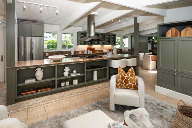801 Talisman Drive, Palo Alto CA: https://media.crmls.org/mediaz/841e18a8-46f0-4e5d-a653-96704257d53e.jpg