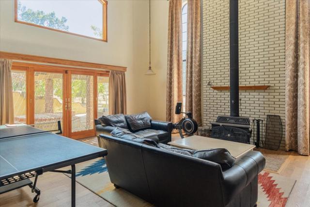 10207 Pool Station Road, Angels Camp CA: https://media.crmls.org/mediaz/841e319d-1c3e-4c62-86cb-7de738b452bf.jpg
