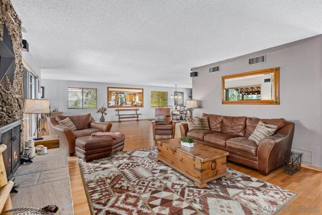 11249 Valle Vista Rd, Lakeside CA: https://media.crmls.org/mediaz/841e8c77-ee85-40db-9515-c99360e9c636.jpg