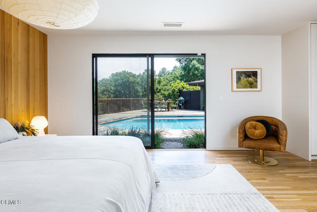 808 Inverness Drive, La Canada Flintridge CA: https://media.crmls.org/mediaz/841ea369-cb51-422d-be2c-a7bd4cd9560e.jpg