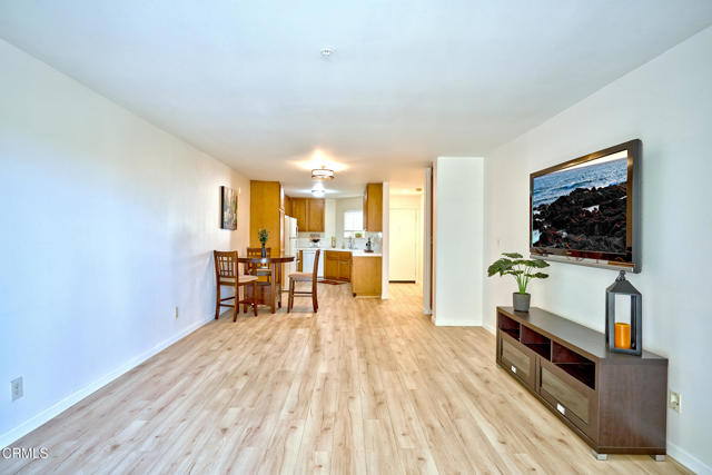 Detail Gallery Image 16 of 59 For 2713 Antonio Dr #110,  Camarillo,  CA 93010 - 2 Beds | 2 Baths
