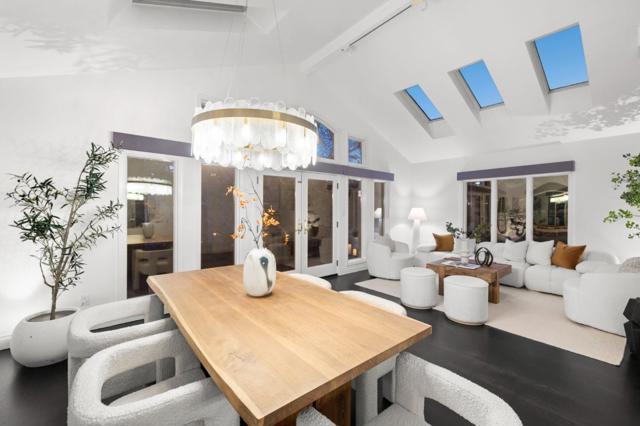 2937 San Juan Boulevard, Belmont CA: https://media.crmls.org/mediaz/84206879-01cf-4a1a-9234-425ec5f905d5.jpg