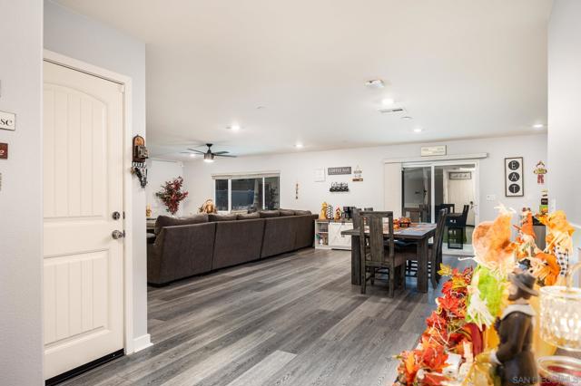 32089 Bunkhouse Rd, Winchester CA: https://media.crmls.org/mediaz/84206fb2-a62a-4e35-be8a-32f03e5f65e1.jpg