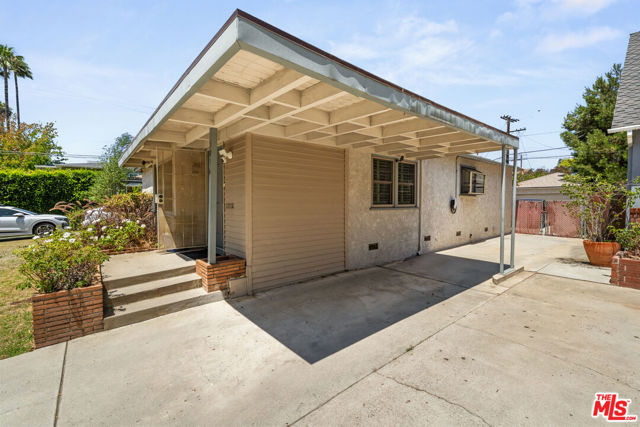 3016 Greenfield Avenue, Los Angeles CA: https://media.crmls.org/mediaz/8420e455-5fb4-4fa3-bf7e-ef291663a310.jpg