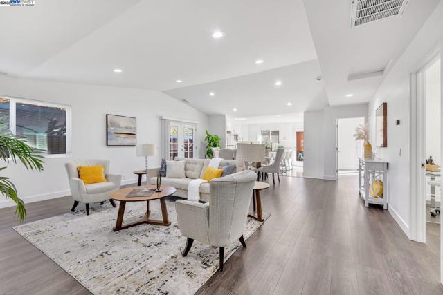 Image 11 of 45 For 2834 White Acres Dr