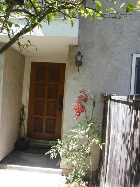 Detail Gallery Image 2 of 18 For 1612 Bridgeview Dr, San Diego,  CA 92105 - 3 Beds | 2 Baths