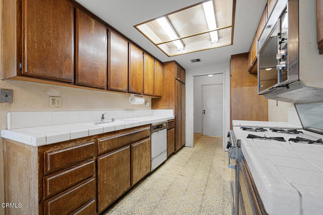 Image 10 of 24 For 1814 Garvey Avenue D