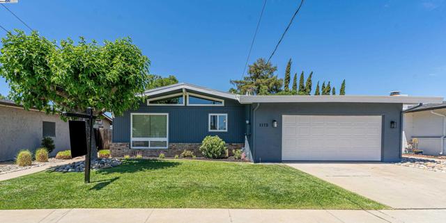 1172 Pine St, Livermore CA: https://media.crmls.org/mediaz/8422bc54-c39f-4741-be5d-e38d53337a54.jpg