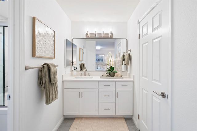 3211 Harvey Ct, Pleasanton CA: https://media.crmls.org/mediaz/8422ea2d-01e5-4107-a9d4-add0a2a21f4a.jpg