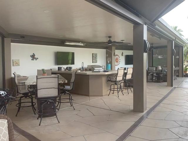 80394 Avenue 48, Indio CA: https://media.crmls.org/mediaz/8422fcfa-bd4f-4d0f-99dd-22e580d1bc3b.jpg