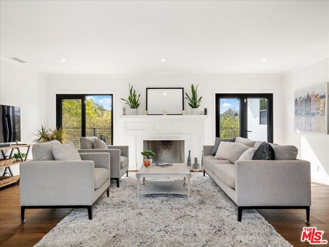 251 Cloydon Circle, Santa Barbara CA: https://media.crmls.org/mediaz/84230792-0364-457f-864f-78c477f46545.jpg