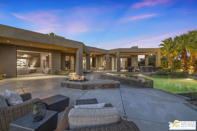 4 Paradise Cove Court, Rancho Mirage CA: https://media.crmls.org/mediaz/84234eac-b45a-43e1-a1a0-9d74b3585b04.jpg